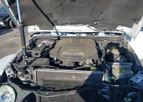 2013 Jeep Wrangler Unlimited Sahara z USA, uszkodzony, nr VIN 1C4BJWEG3DL658530